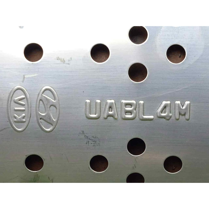 Recambio de catalizador para kia sorento 2.5 crdi referencia OEM IAM UABL4M  