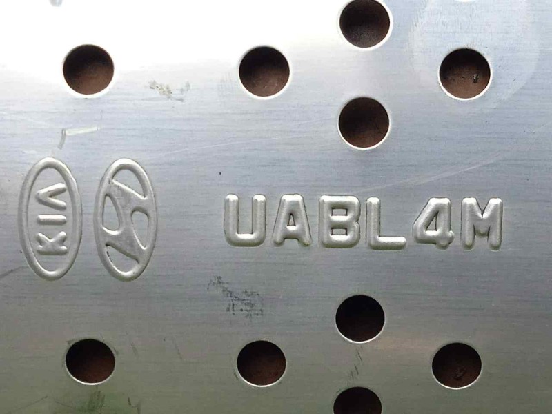 Recambio de catalizador para kia sorento 2.5 crdi referencia OEM IAM UABL4M  