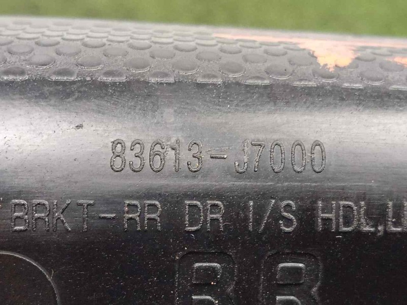 Recambio de maneta interior trasera izquierda para kia ceed 1.0 tgdi cat referencia OEM IAM 83613J7000  