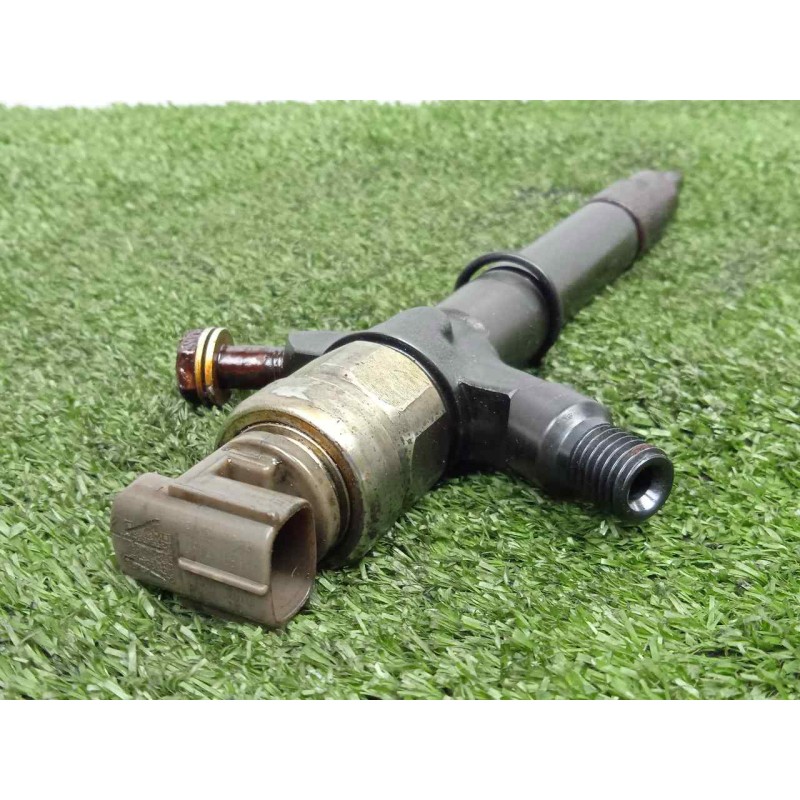 Recambio de inyector para toyota avensis berlina (t25) 2.2 d-4d cat referencia OEM IAM 236700R160  