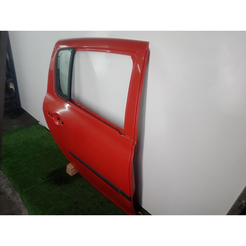 Recambio de puerta trasera derecha para renault clio iii 1.2 referencia OEM IAM   ROJO
