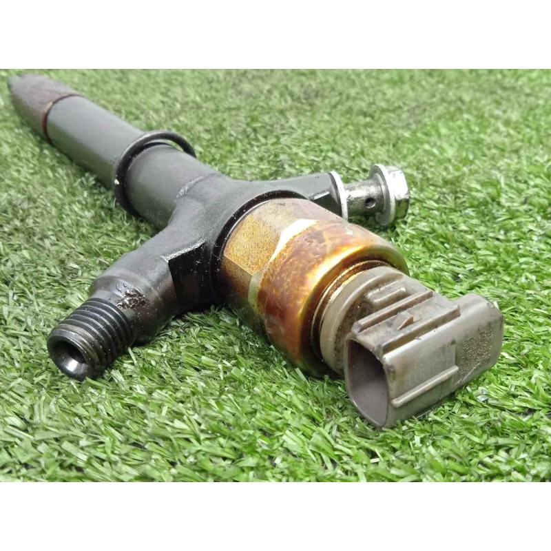 Recambio de inyector para toyota avensis berlina (t25) 2.2 d-4d cat referencia OEM IAM 236700R160  