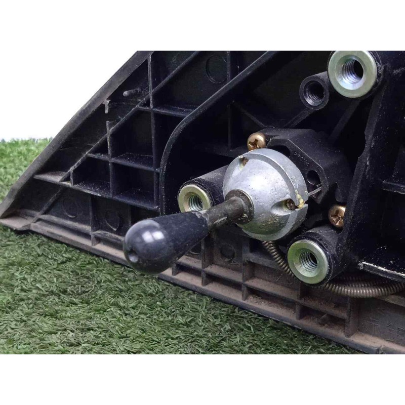 Recambio de retrovisor derecho para mitsubishi colt (cj0) 1.6 cat referencia OEM IAM SINREFERENCIA MANUAL NEGRO