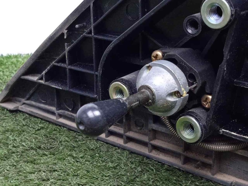 Recambio de retrovisor derecho para mitsubishi colt (cj0) 1.6 cat referencia OEM IAM SINREFERENCIA MANUAL NEGRO