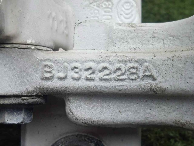 Recambio de bisagra para land rover evoque 2.2 td4 cat referencia OEM IAM BJ32228A DELANTERA DERECHA SUPERIOR 