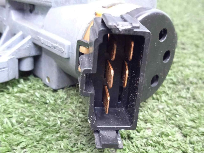 Recambio de conmutador de arranque para mitsubishi colt (cj0) 1.6 cat referencia OEM IAM SINREFERENCIA 5.PINES 