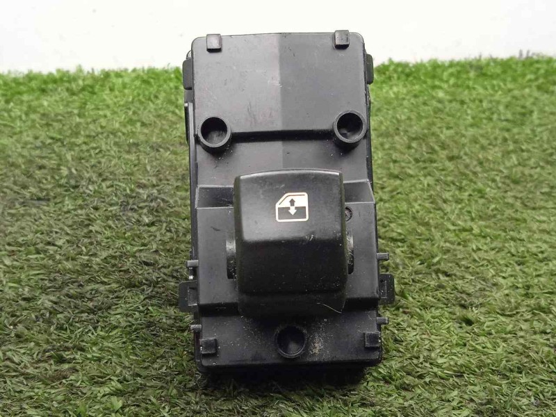 Recambio de mando elevalunas delantero derecho para kia ceed 1.0 tgdi cat referencia OEM IAM 93575J7000  