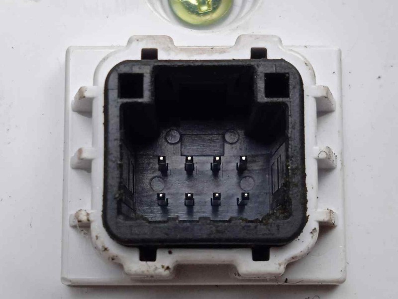 Recambio de mando elevalunas delantero derecho para kia ceed 1.0 tgdi cat referencia OEM IAM 93575J7000  