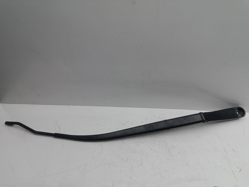 Recambio de brazo limpia delantero izquierdo para hyundai ix35 1.7 crdi cat referencia OEM IAM   