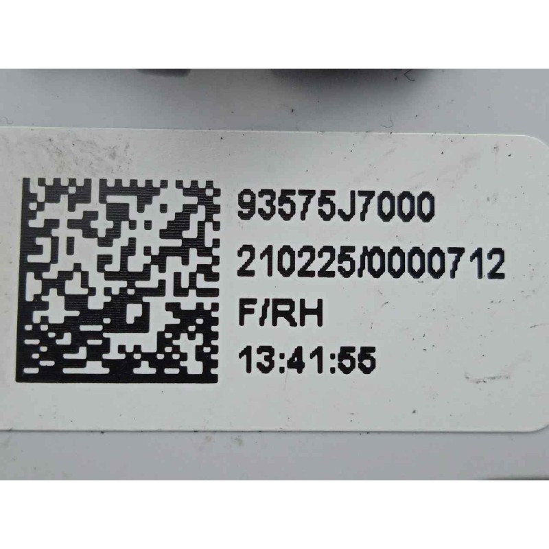 Recambio de mando elevalunas delantero derecho para kia ceed 1.0 tgdi cat referencia OEM IAM 93575J7000  