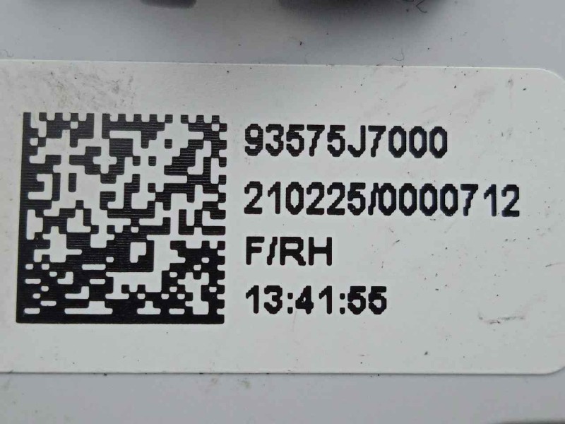 Recambio de mando elevalunas delantero derecho para kia ceed 1.0 tgdi cat referencia OEM IAM 93575J7000  