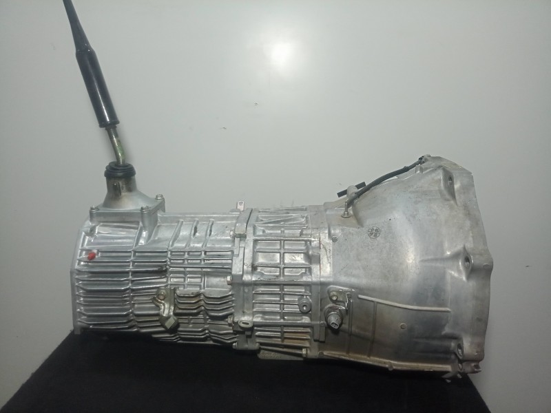 Recambio de caja cambios para toyota land cruiser (j15) 3.0 turbodiesel cat referencia OEM IAM QNJTMBQ 6.VELOCIDADES MANUAL