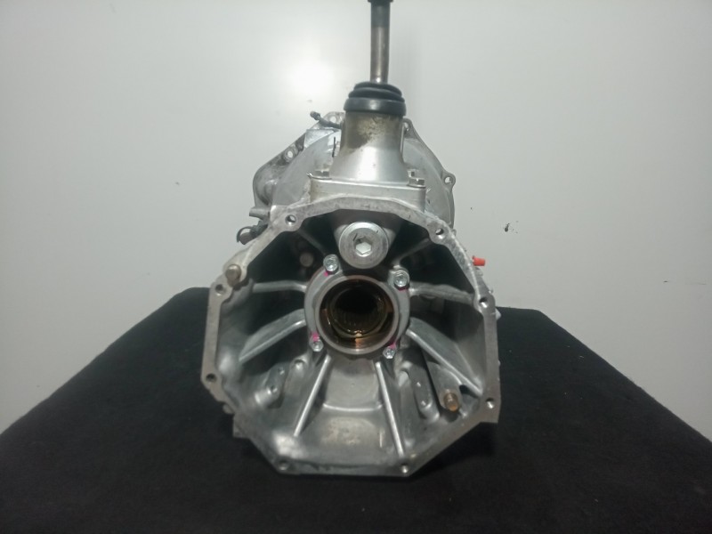 Recambio de caja cambios para toyota land cruiser (j15) 3.0 turbodiesel cat referencia OEM IAM QNJTMBQ 6.VELOCIDADES MANUAL