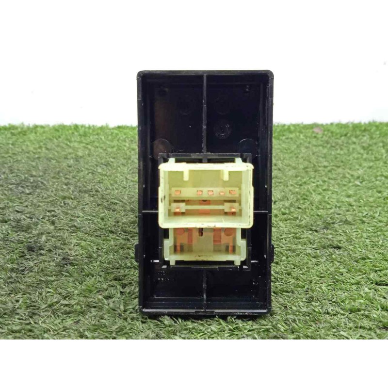 Recambio de mando elevalunas trasero derecho para kia ceed 1.0 tgdi cat referencia OEM IAM 40B5221500  