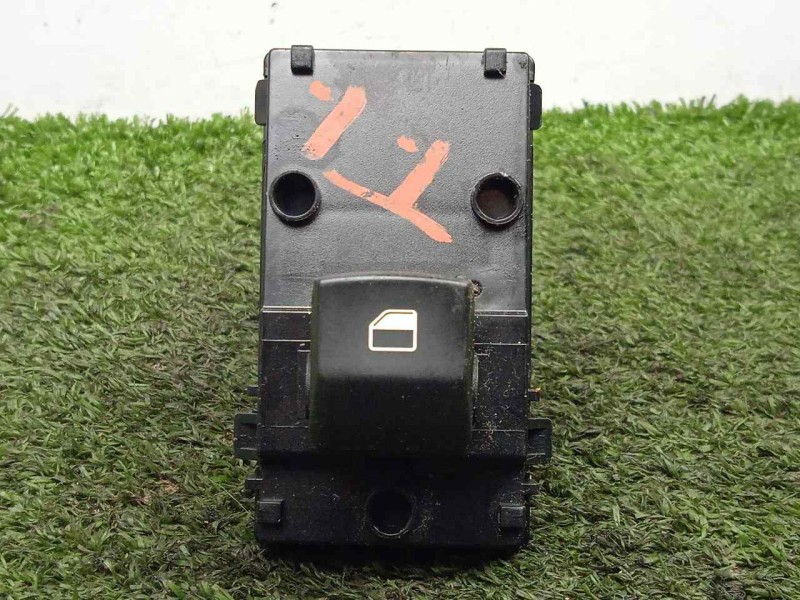 Recambio de mando elevalunas trasero izquierdo para kia ceed 1.0 tgdi cat referencia OEM IAM 40B5221500  