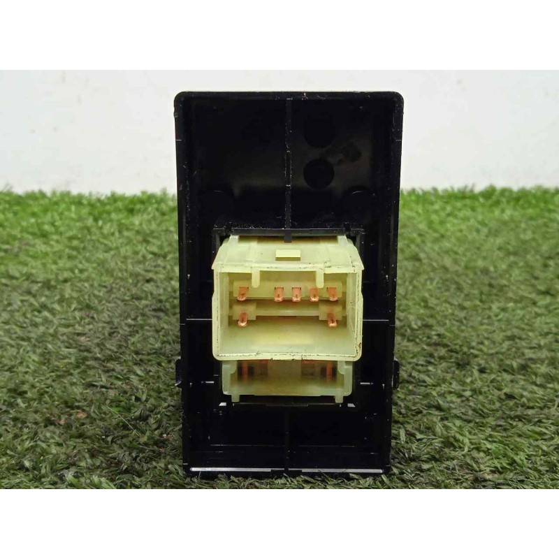 Recambio de mando elevalunas trasero izquierdo para kia ceed 1.0 tgdi cat referencia OEM IAM 40B5221500  