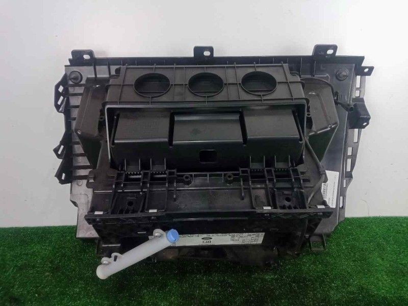 Recambio de guantera para land rover evoque 2.2 td4 cat referencia OEM IAM EJ3214K016BA-12D1348LAX-BJ3206040AB  