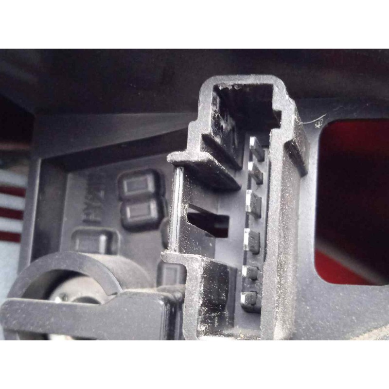 Recambio de piloto trasero derecho para peugeot 207 cc 1.6 16v referencia OEM IAM 9680179080 CABRIO 