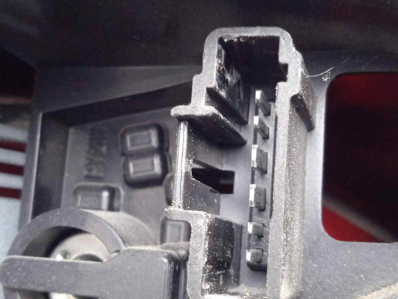 Recambio de piloto trasero derecho para peugeot 207 cc 1.6 16v referencia OEM IAM 9680179080 CABRIO 