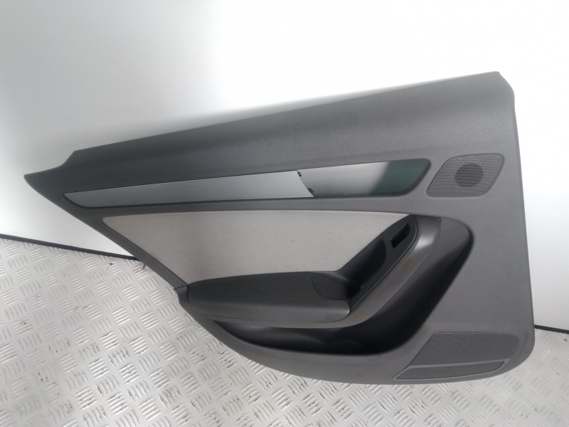 Recambio de guarnecido puerta trasera izquierda para audi a4 ber. (b8) 1.8 16v tfsi referencia OEM IAM 8K0867305  