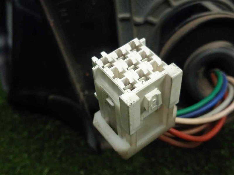 Recambio de retrovisor izquierdo para peugeot 206 berlina 1.9 diesel referencia OEM IAM  ELECTRICO - 7.CABLES AZUL