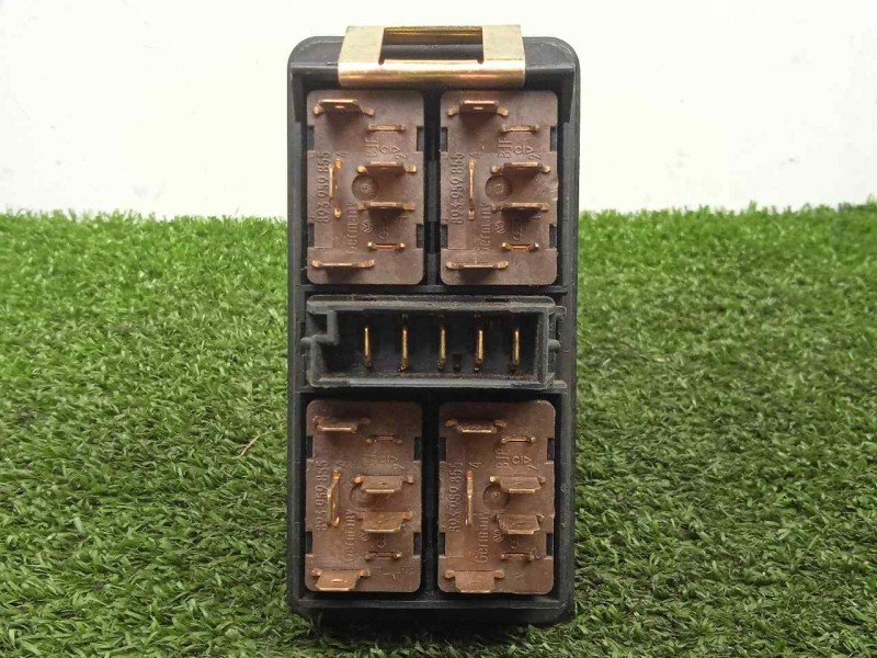 Recambio de mando elevalunas delantero izquierdo para audi 100 avant (c4) 2.3 referencia OEM IAM  4.BOTONES 