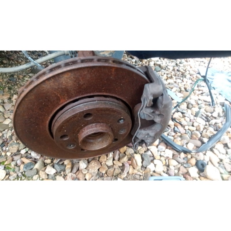 Recambio de mangueta delantera derecha para dacia duster 1.5 dci diesel cat referencia OEM IAM   