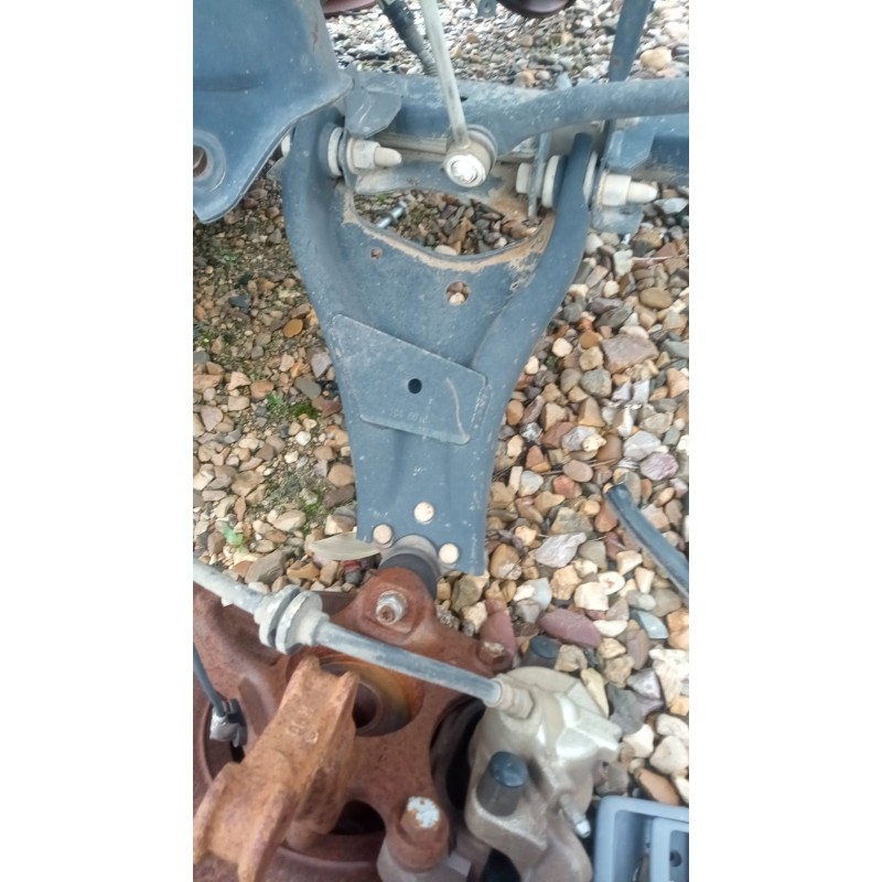 Recambio de brazo suspension inferior delantero derecho para dacia duster 1.5 dci diesel cat referencia OEM IAM   