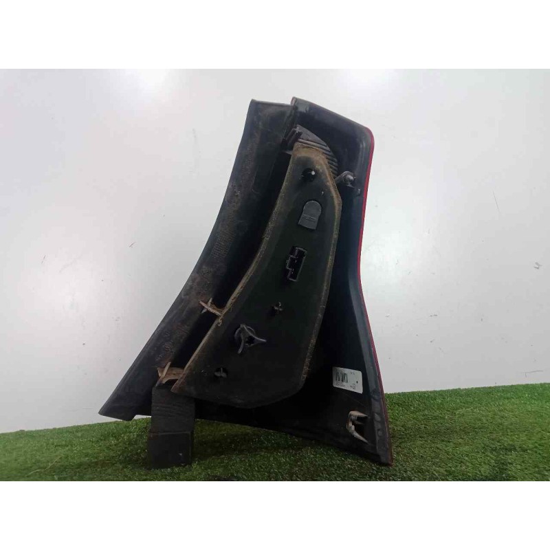 Recambio de piloto trasero izquierdo para dacia sandero 1.4 cat referencia OEM IAM 8200734825 08-15 