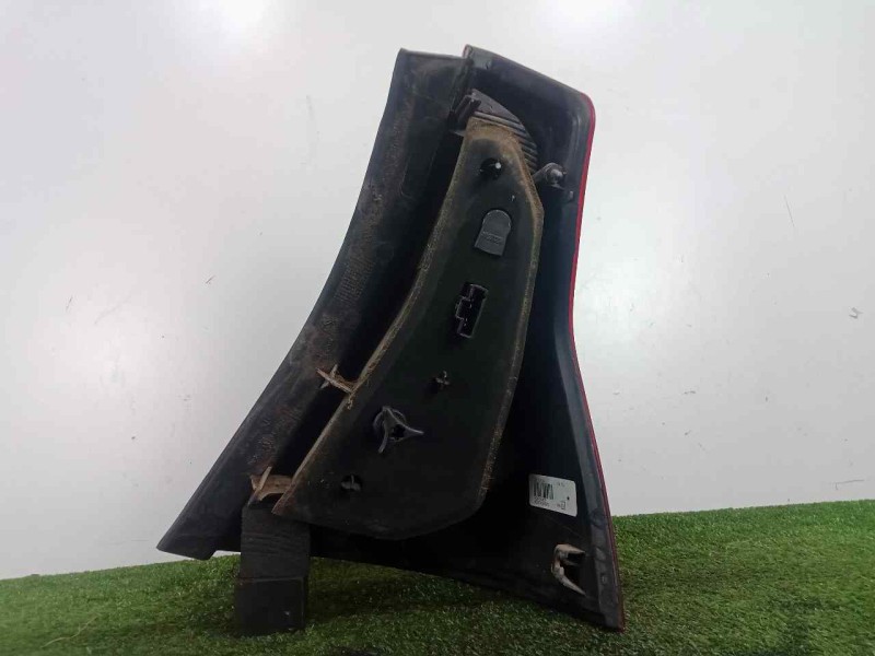 Recambio de piloto trasero izquierdo para dacia sandero 1.4 cat referencia OEM IAM 8200734825 08-15 