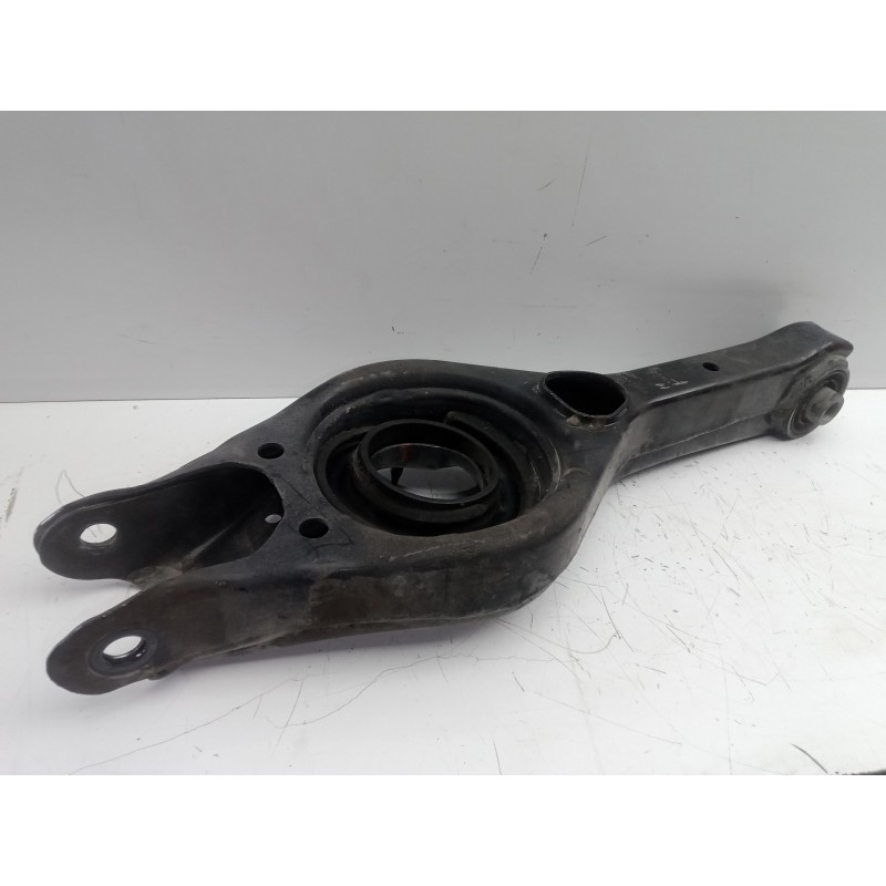 Recambio de soporte brazo suspension trasero izquierdo para hyundai ix35 1.7 crdi cat referencia OEM IAM   