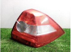 Recambio de piloto trasero derecho para renault megane ii classic berlina 1.9 dci diesel referencia OEM IAM SINREFERENCIA 02-06 