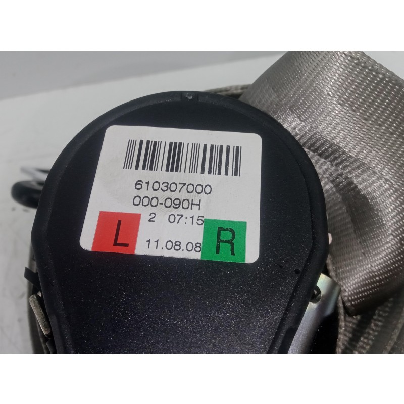 Recambio de cinturon seguridad trasero central para audi a4 ber. (b8) 1.8 16v tfsi referencia OEM IAM 610307000  