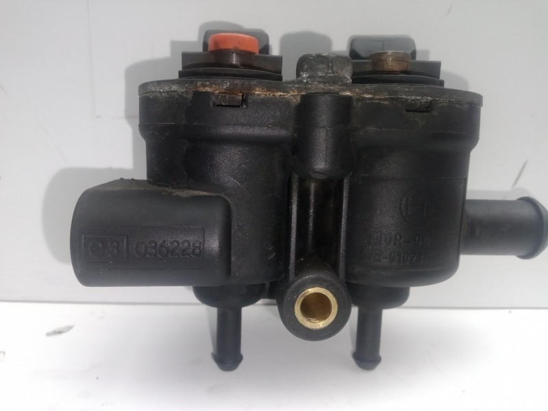 Recambio de inyector para dacia lodgy 1.6 cat referencia OEM IAM 175233919R-0A0074311-110R000057-67R010233  