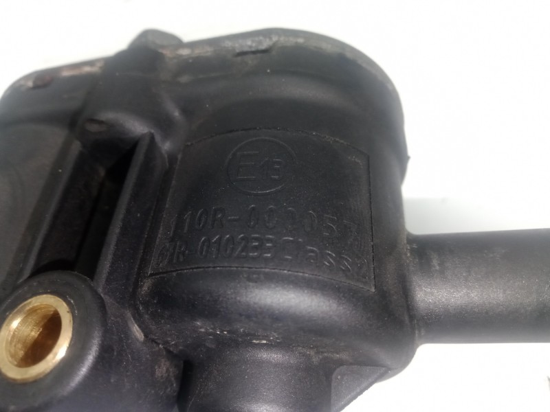 Recambio de inyector para dacia lodgy 1.6 cat referencia OEM IAM 175233919R-0A0074311-110R000057-67R010233  