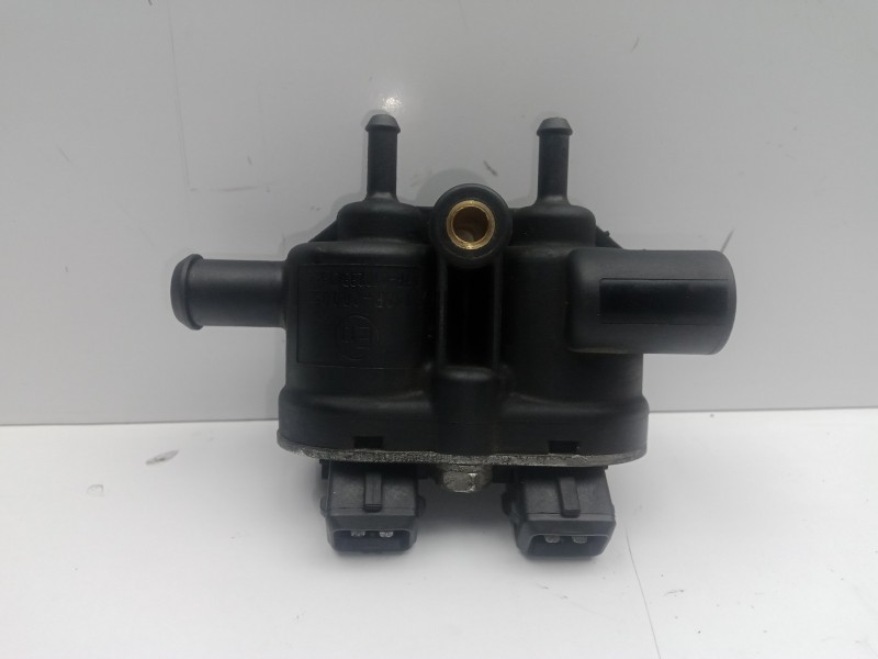 Recambio de inyector para dacia lodgy 1.6 cat referencia OEM IAM 110R000057-67R010233  