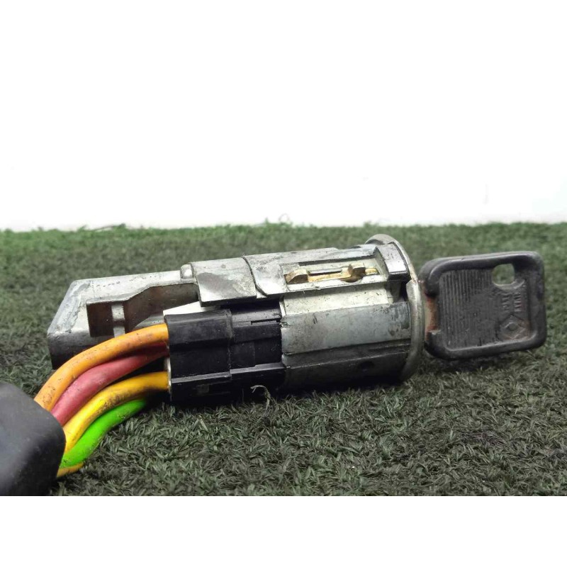 Recambio de conmutador de arranque para renault rapid/express (f40) 1.9 diesel referencia OEM IAM  2.ENCHUFES 