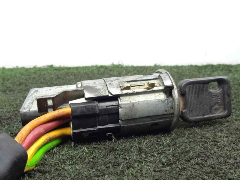 Recambio de conmutador de arranque para renault rapid/express (f40) 1.9 diesel referencia OEM IAM  2.ENCHUFES 