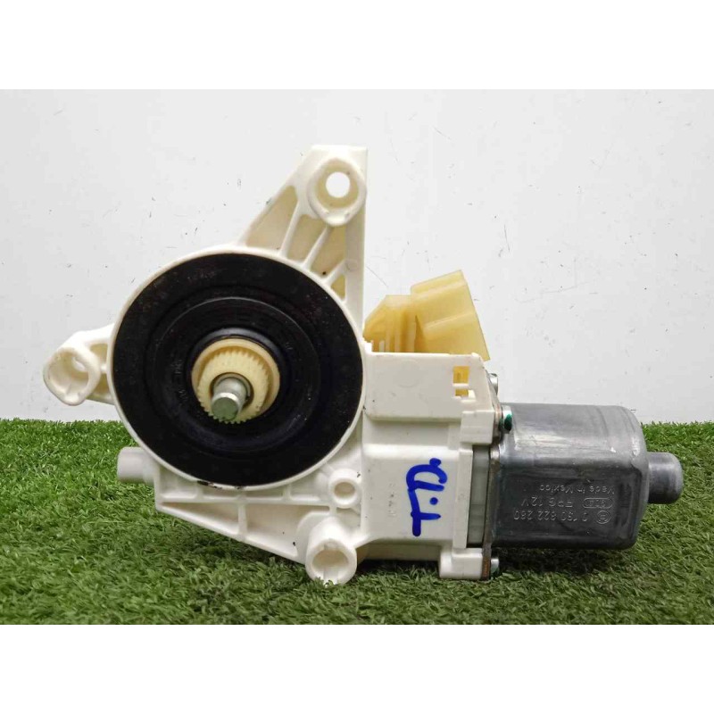 Recambio de motor elevalunas trasero derecho para mercedes-benz clase r (w251) 3.0 cdi cat referencia OEM IAM A2518200208-996149