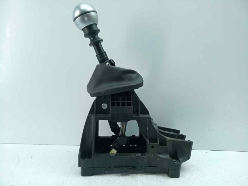Recambio de palanca cambio para jeep renegade 1.0 t-gdi cat referencia OEM IAM P6UT52SLUAA MANUAL 6 VELOCIDADES