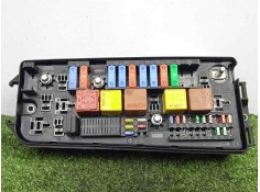 Recambio de caja reles / fusibles para opel vectra c berlina 1.9 cdti referencia OEM IAM 13170899-5190066104  
