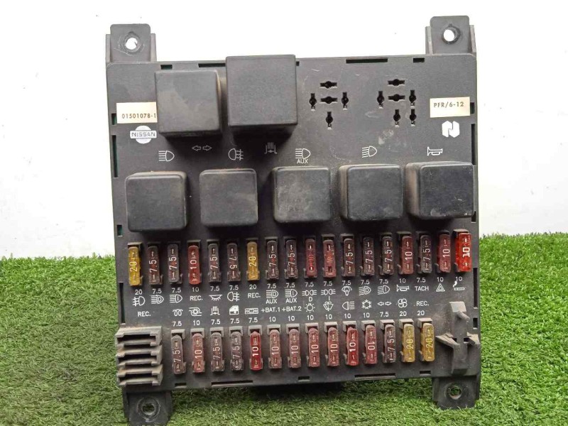 Recambio de caja reles / fusibles para nissan l - 60.095 3.9 diesel referencia OEM IAM 015010781  