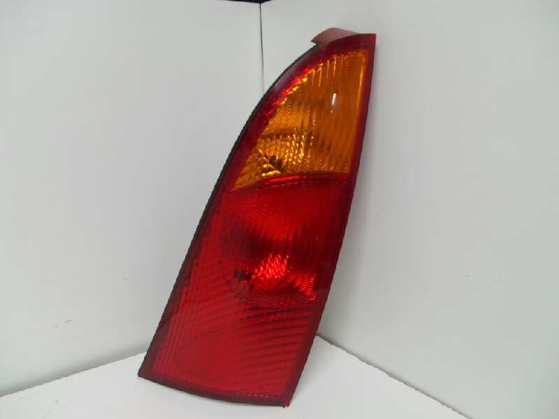 Recambio de piloto trasero derecho para ford focus berlina (cak) referencia OEM IAM  3.PUERTAS - 5.PUERTAS 