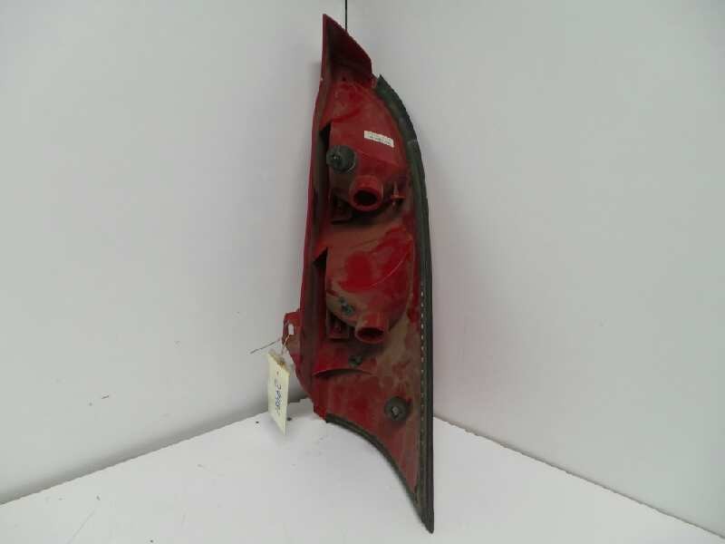 Recambio de piloto trasero derecho para ford focus berlina (cak) referencia OEM IAM  3.PUERTAS - 5.PUERTAS 