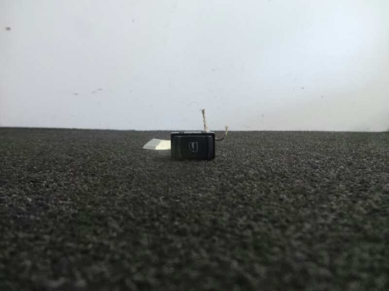 Recambio de mando elevalunas trasero izquierdo para volkswagen passat berlina (3b2) 1.9 tdi referencia OEM IAM   