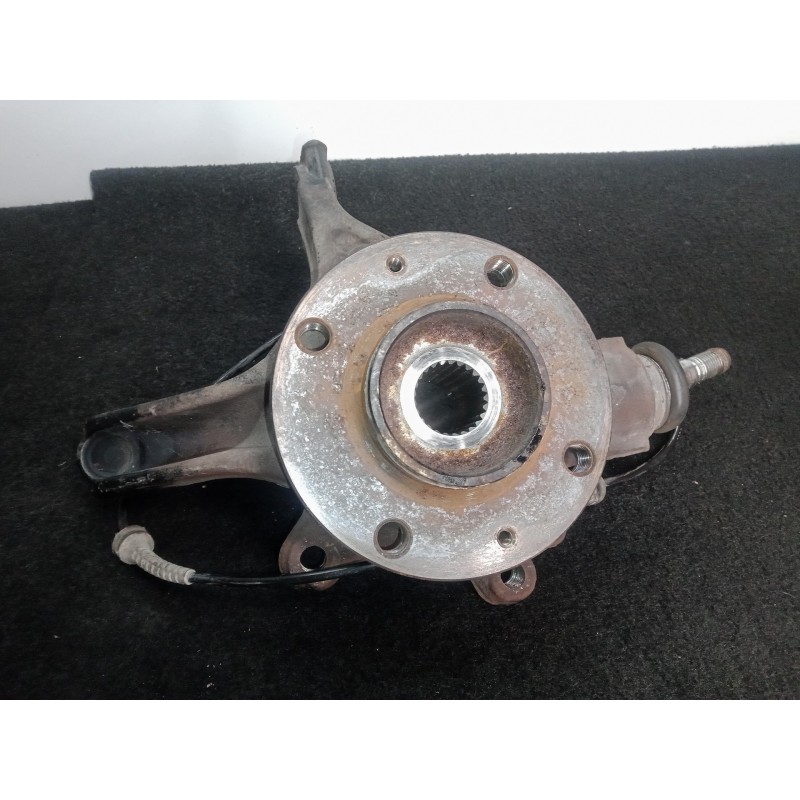 Recambio de mangueta delantera izquierda para peugeot 308 1.6 hdi fap referencia OEM IAM   