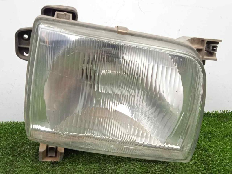 Recambio de faro derecho para nissan pick-up (d22) 2.5 turbodiesel referencia OEM IAM SINREFERENCIA 97-01 