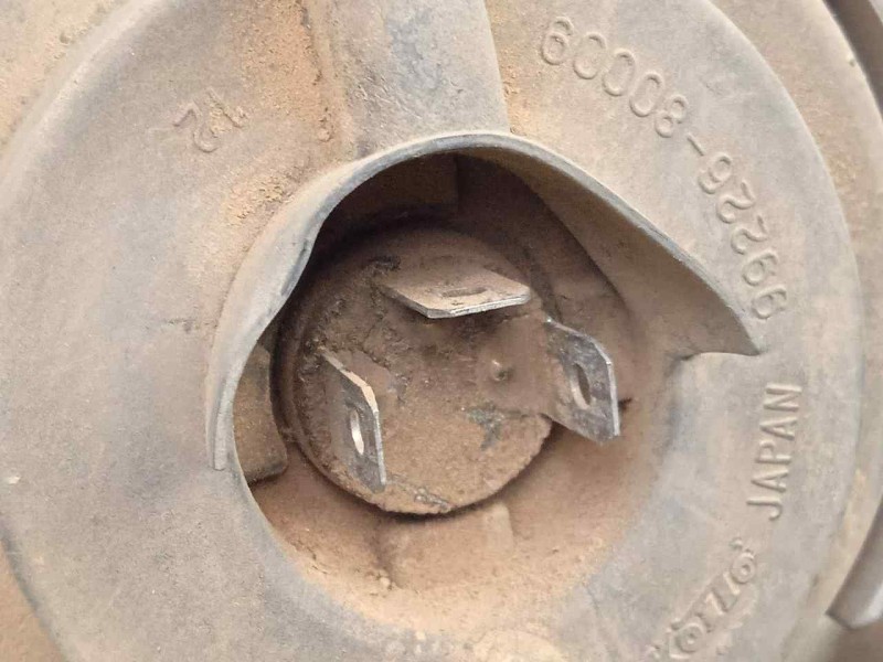 Recambio de faro derecho para nissan pick-up (d22) 2.5 turbodiesel referencia OEM IAM SINREFERENCIA 97-01 