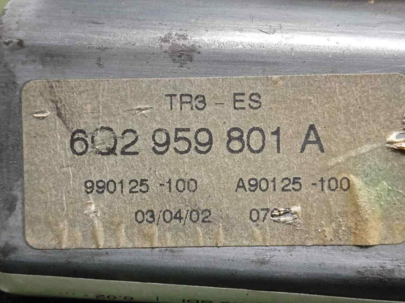 Recambio de motor elevalunas delantero derecho para seat ibiza (6l1) 1.9 sdi referencia OEM IAM 6Q2959801A  