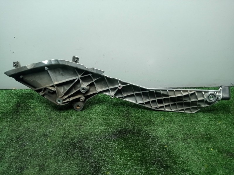 Recambio de posapie para bmw r 1200 rt/st referencia OEM IAM 46717675290-11043010 DERECHO K26 - 05-10